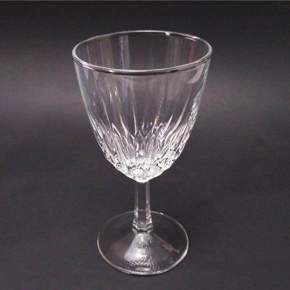 CRISTAL D'ARQUES-DURAND 5" Wine Glasses DIAMONT (Diamond) pattern Set of 4 - Picture 3 of 6